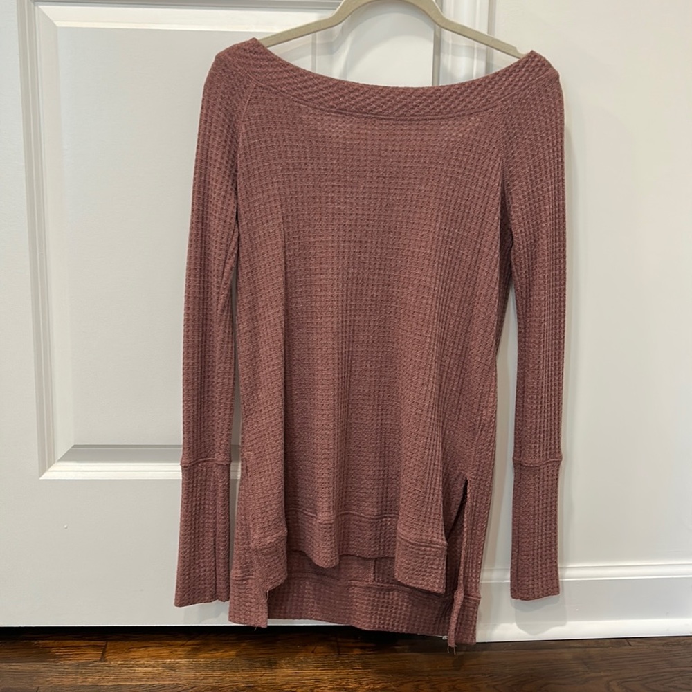 TOP || mauve sweater with split hem